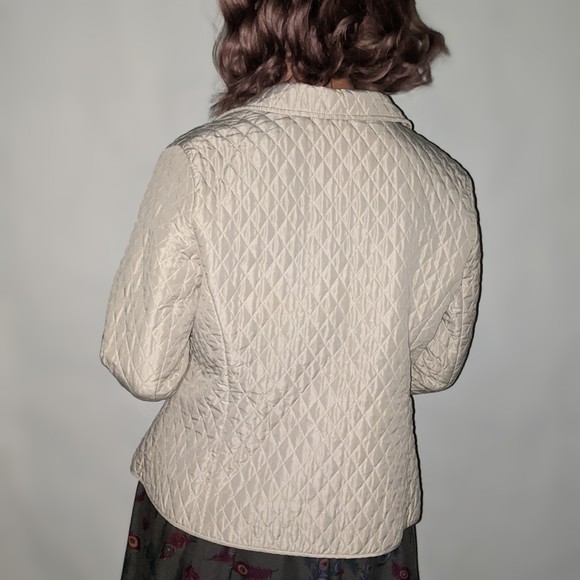Vintage: diamond quilted jacket w/ polka dot liner, snap buttons, & collar - Picture 9 of 11